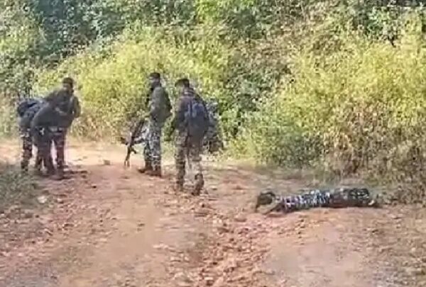 नक्सली सप्ताह के पहले दिन वारदात, IED ब्लास्ट में CRPF के 2 जवान घायल