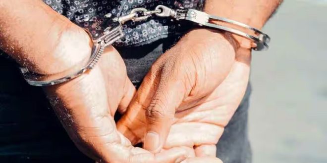 गजब खबर: चोरी करने घर में घुसा शख्स लेकिन आ गई नींद...जानिए फिर क्या हुआ