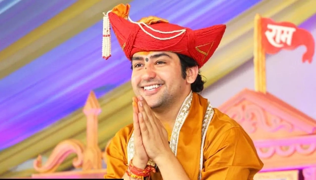बाबा बागेश्वर की फोटो शेयर करना वकील साहब को पड़ा भारी, पहुंचे जेल, जानें पूरा मामला
