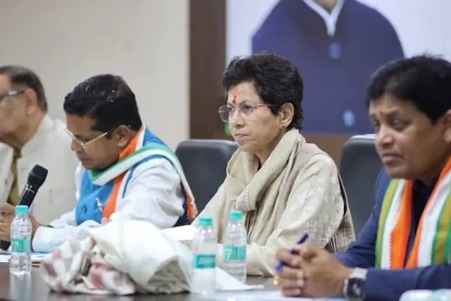 कांग्रेस की बड़ी बैठक आज...कुमारी शैलजा और दीपक बैज रहेंगे मौजूद