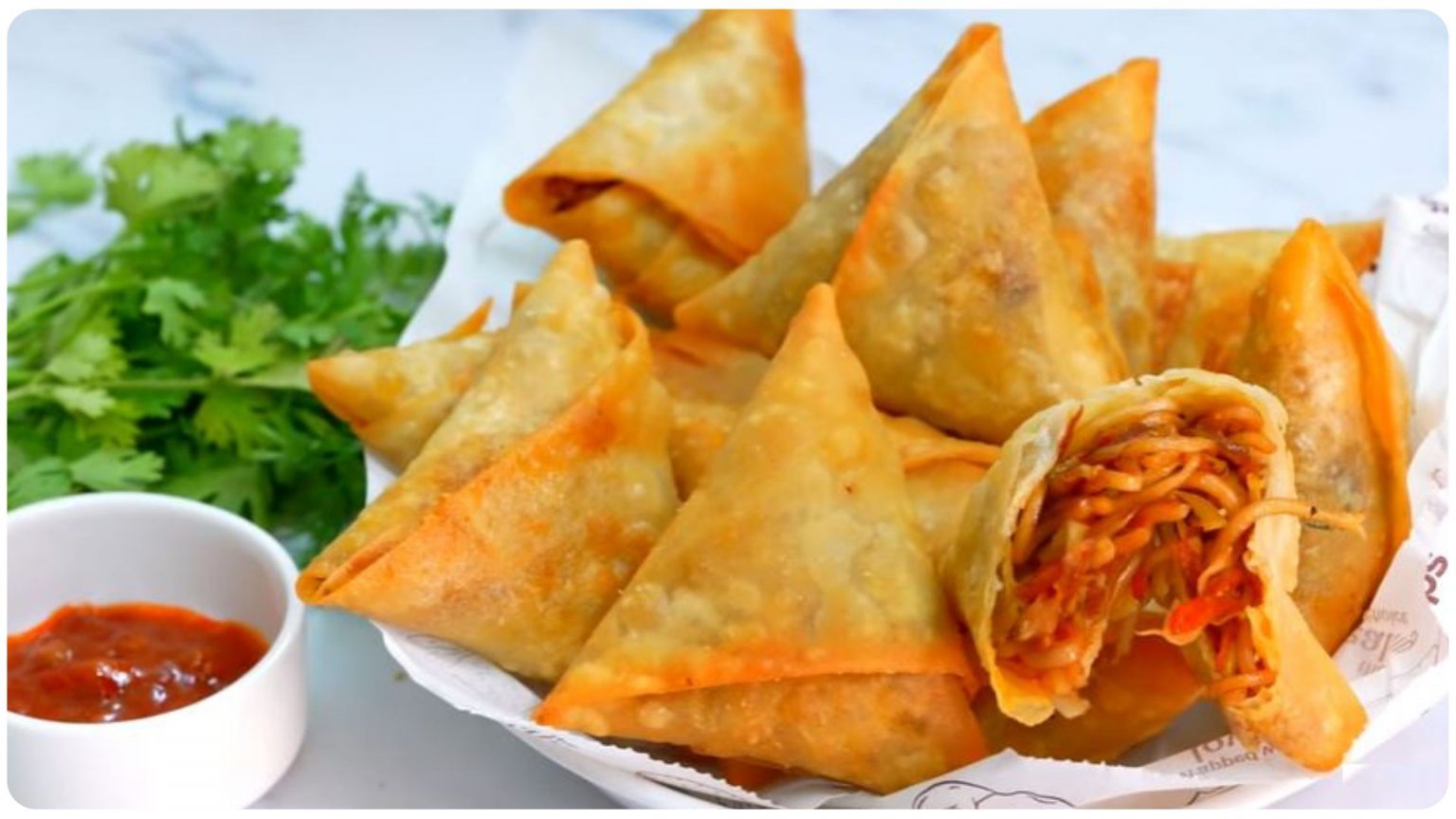 हमारे 'प्यारे' समोसे पर इस देश में है बैन...बनाते या खाते पकड़े गए तो मिलेगी सज़ा! पर ऐसा क्यों?